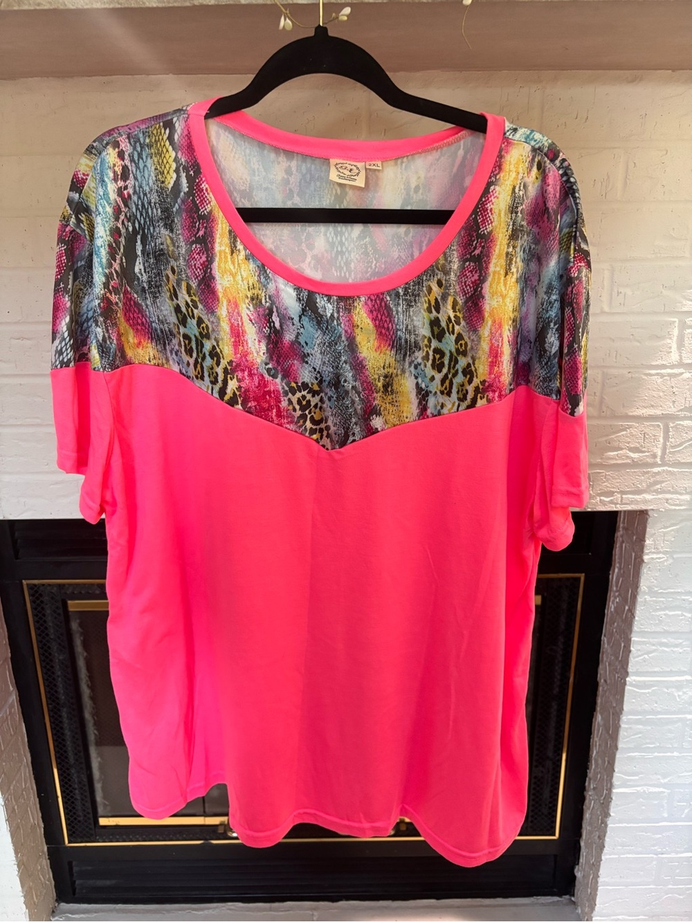 Neon Pink Scoop Neck Tee with Multicolor Animal Yoke